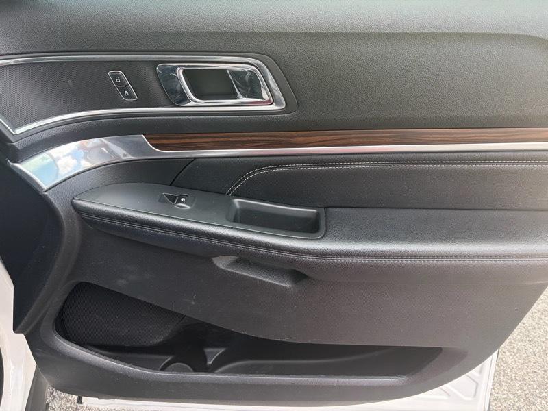 2017 Ford Explorer Limited - Photo 33