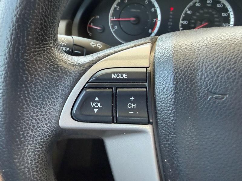 Honda Accord LX sedan AT 2012