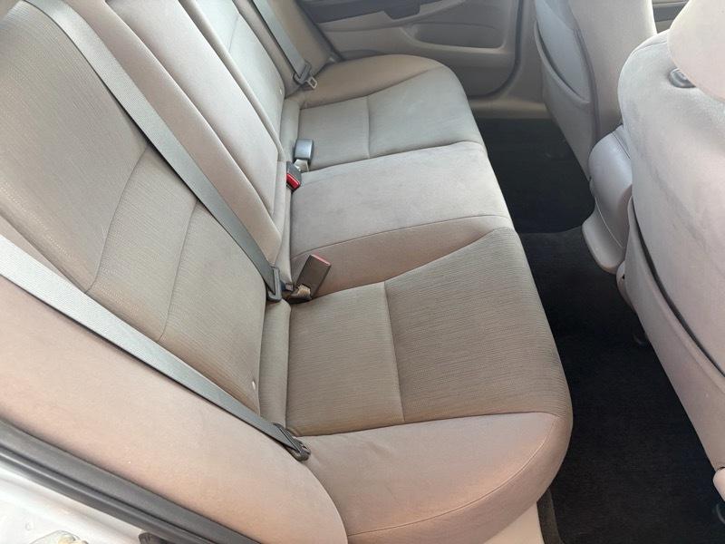 Honda Accord LX sedan AT 2012