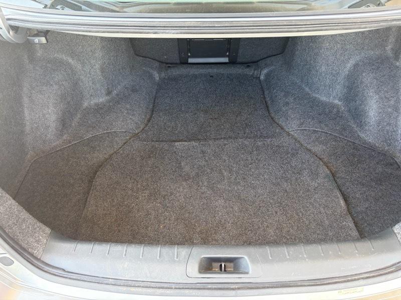 Honda Accord LX sedan AT 2012