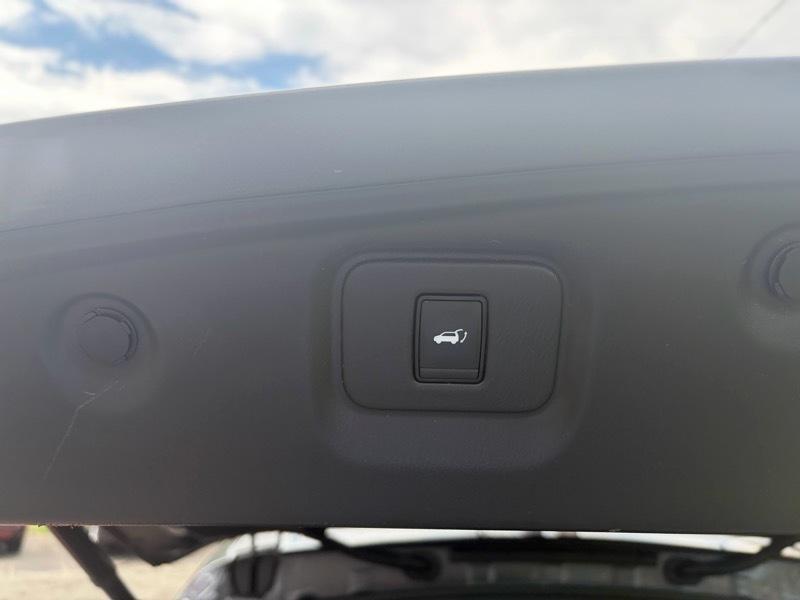Nissan Pathfinder Platinum 4WD 2017