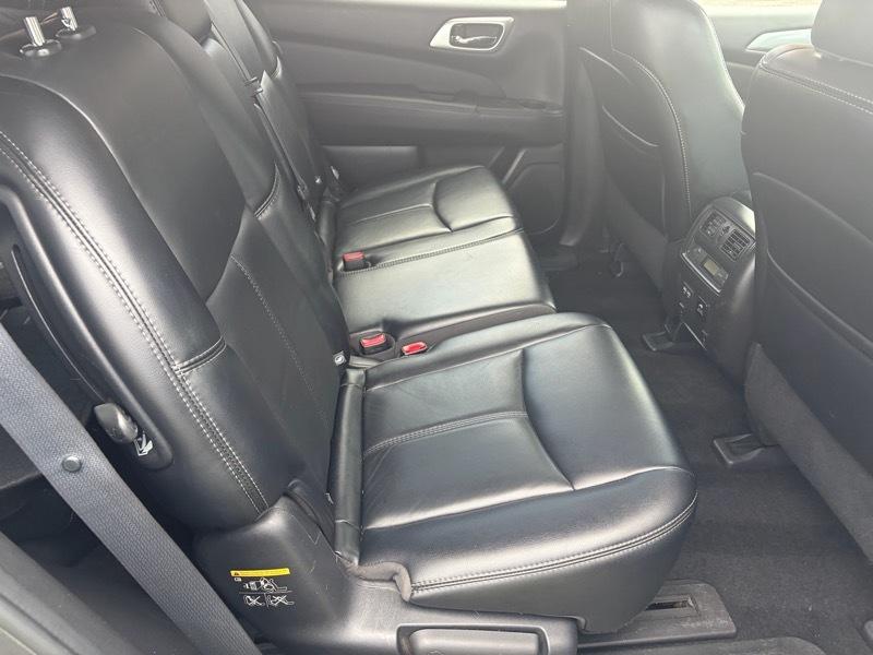 Nissan Pathfinder Platinum 4WD 2017