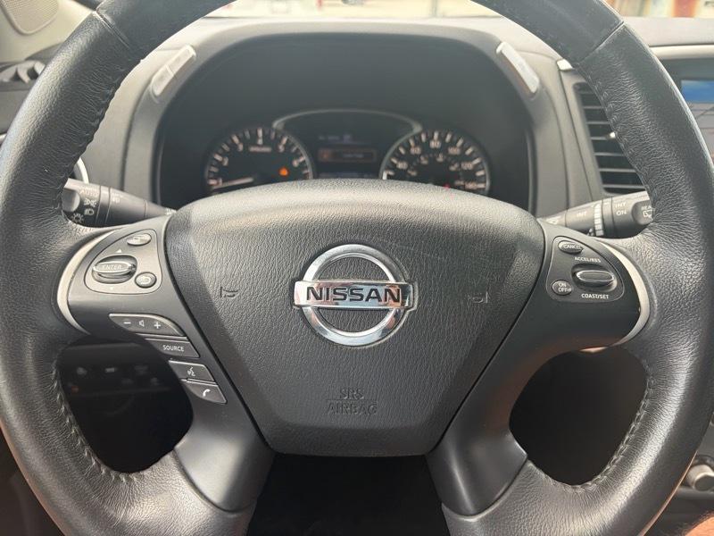 Nissan Pathfinder Platinum 4WD 2017
