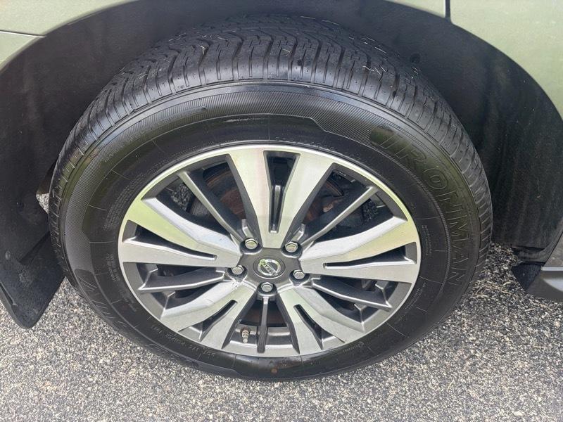 Nissan Pathfinder Platinum 4WD 2017