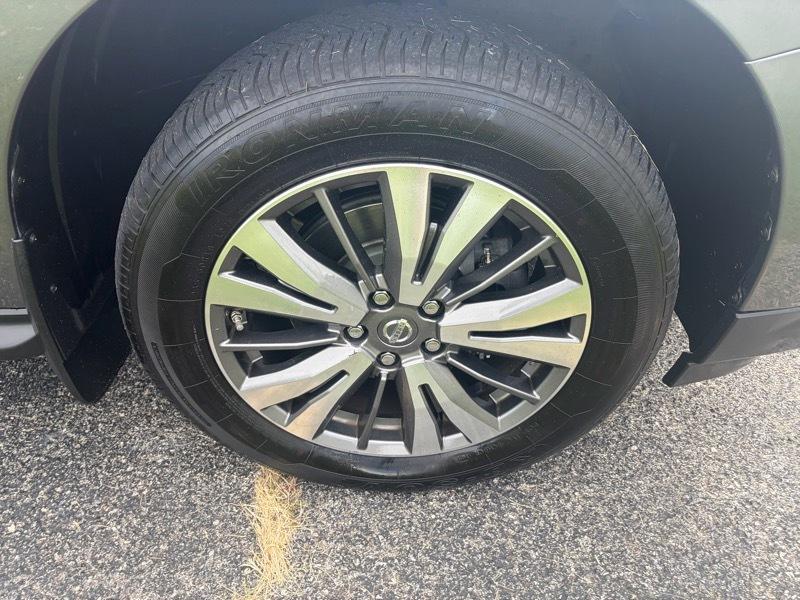 Nissan Pathfinder Platinum 4WD 2017