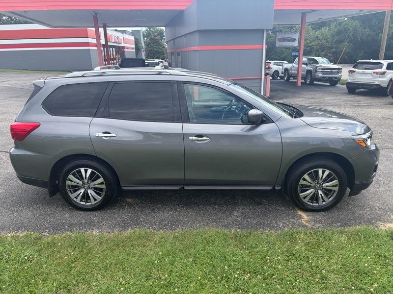 Nissan Pathfinder Platinum 4WD 2017