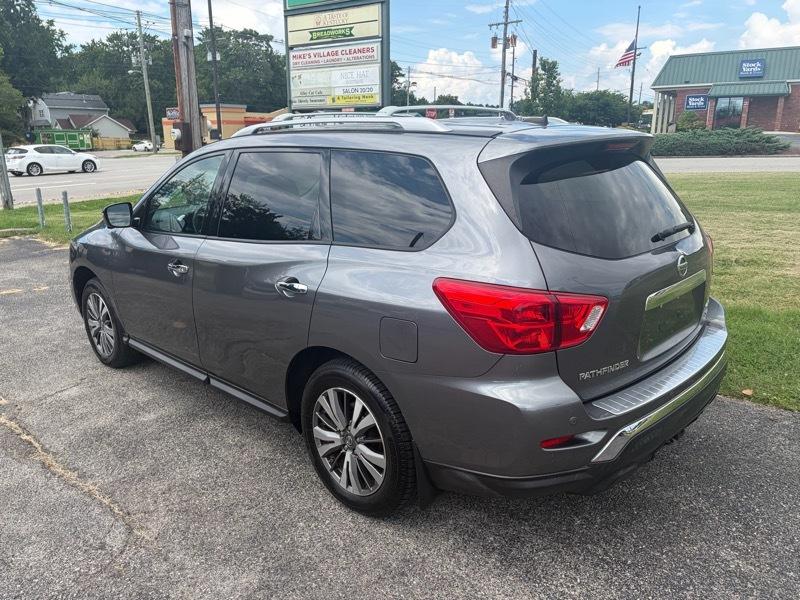 Nissan Pathfinder Platinum 4WD 2017