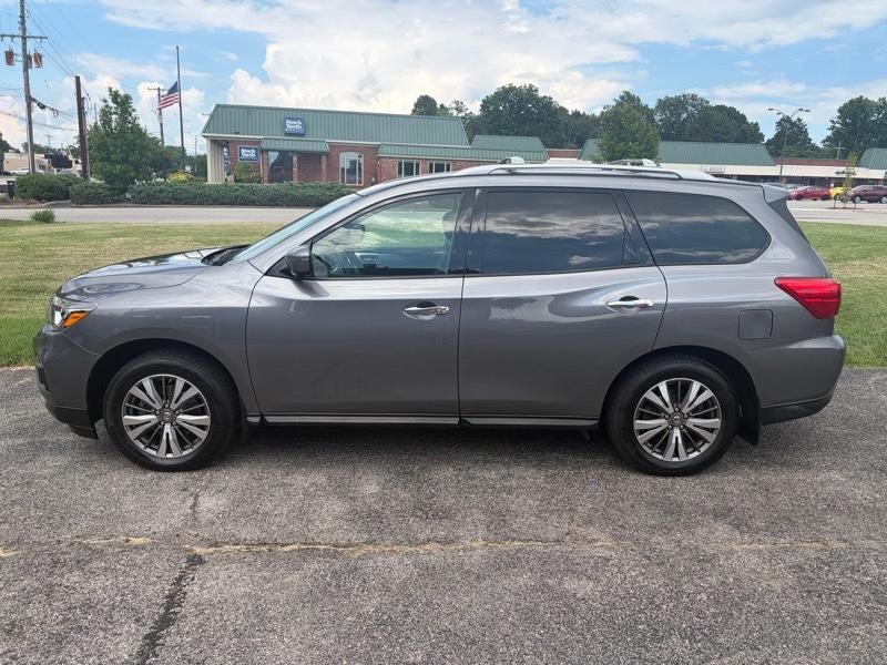 Nissan Pathfinder Platinum 4WD 2017