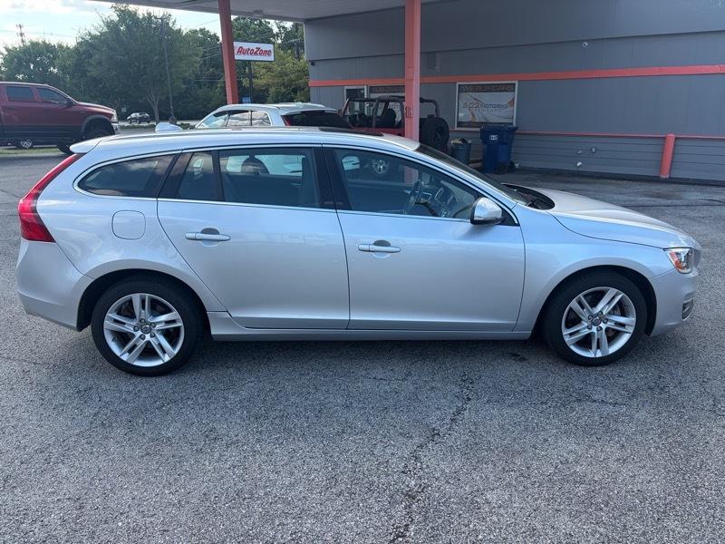 2015 Volvo V60 Premier - Photo 8