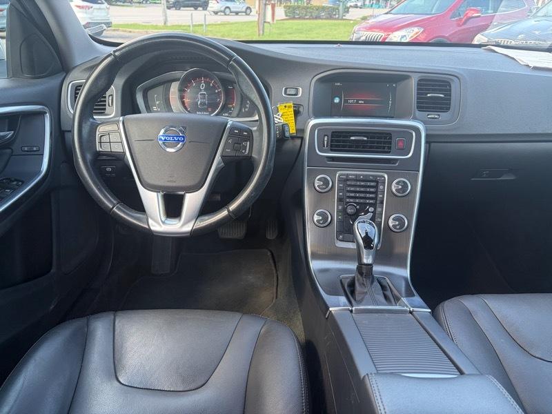 2015 Volvo V60 Premier - Photo 16