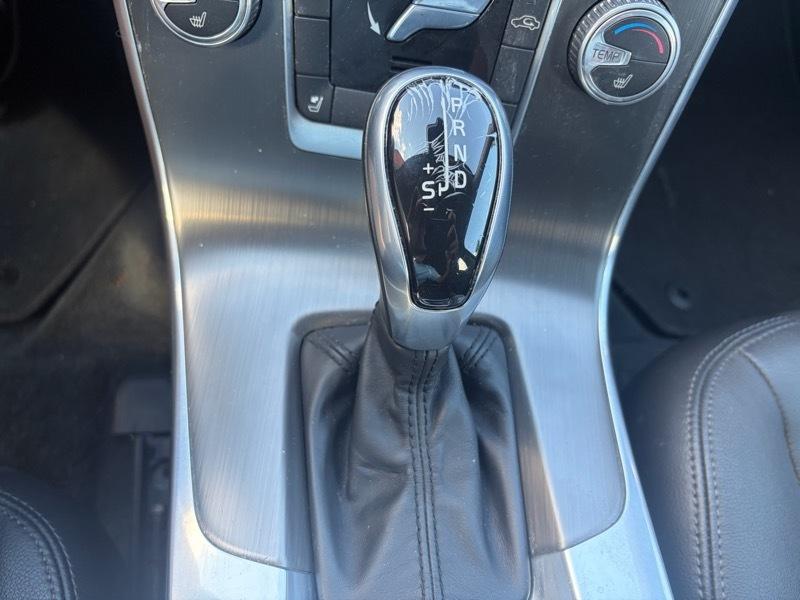 2015 Volvo V60 Premier - Photo 28