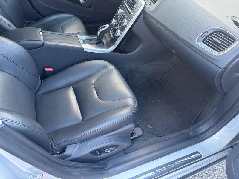 2015 Volvo V60 Premier - Photo 31