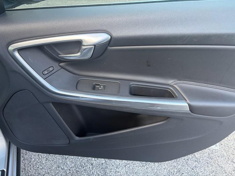 2015 Volvo V60 Premier - Photo 34