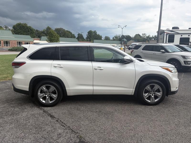 Toyota Highlander Limited FWD V6 2015