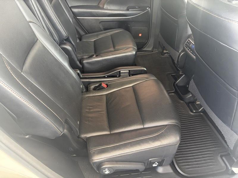 Toyota Highlander Limited FWD V6 2015
