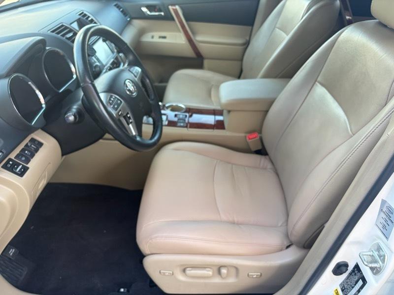 Toyota Highlander Limited 4WD 2013