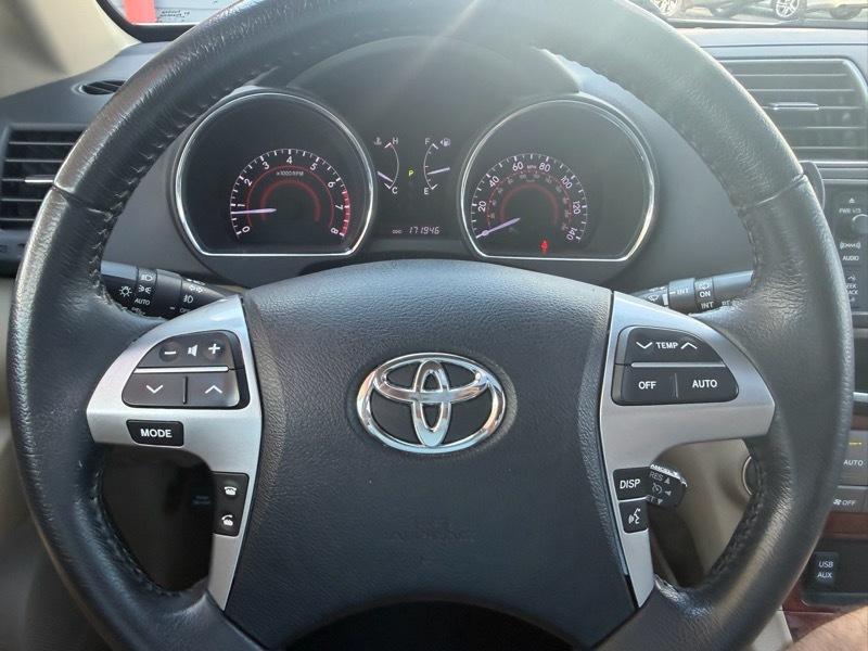 Toyota Highlander Limited 4WD 2013