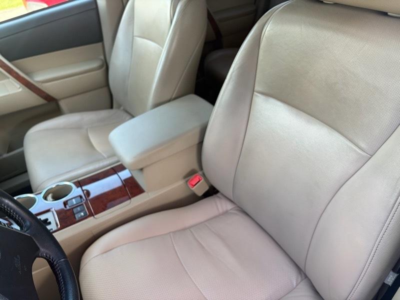Toyota Highlander Limited 4WD 2013