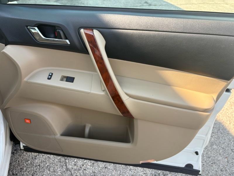 Toyota Highlander Limited 4WD 2013