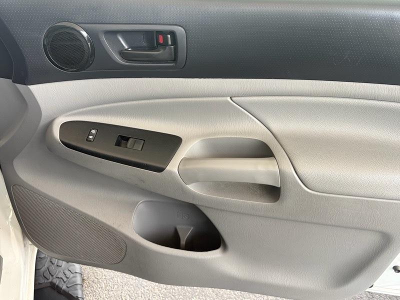Toyota Tacoma PreRunner Access Cab I4 4AT 2WD 2014