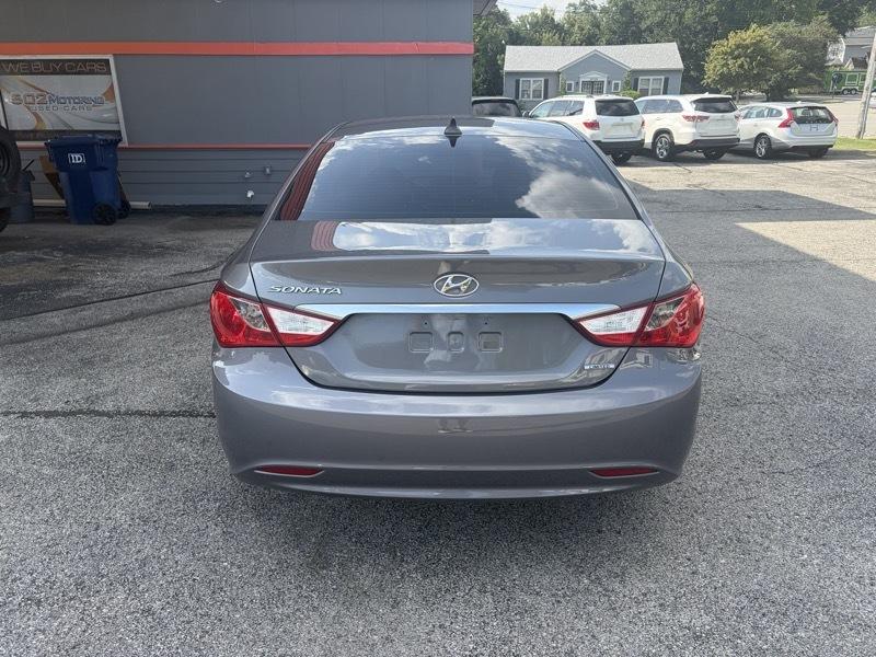 Hyundai Sonata Limited Auto 2011