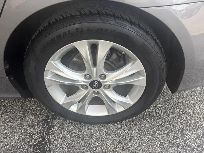 Hyundai Sonata Limited Auto 2011