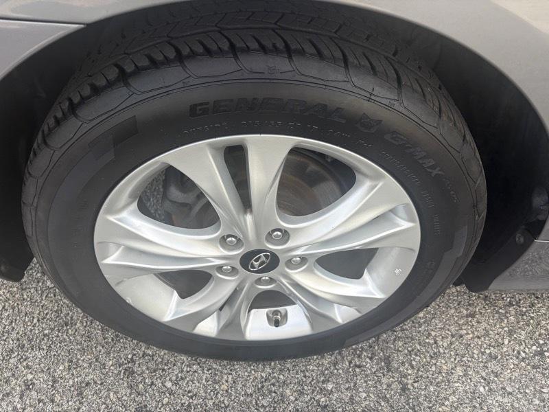 Hyundai Sonata Limited Auto 2011