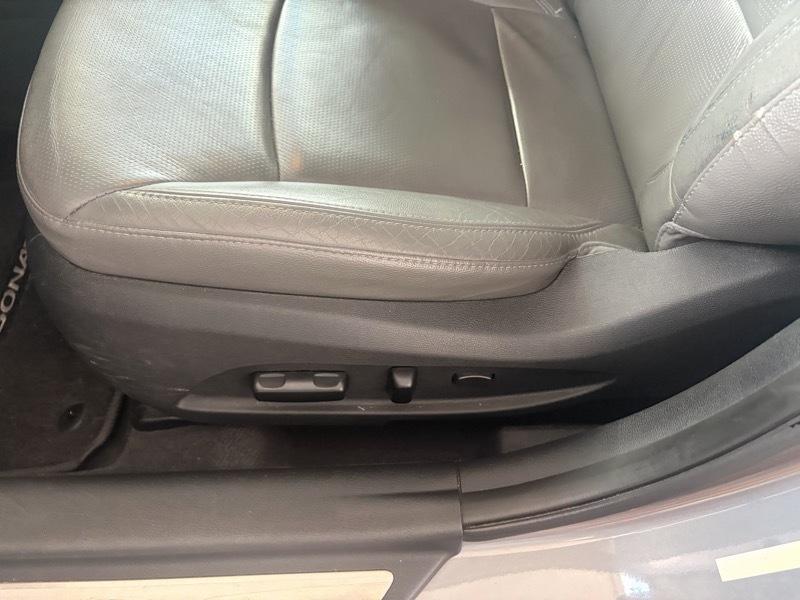 Hyundai Sonata Limited Auto 2011