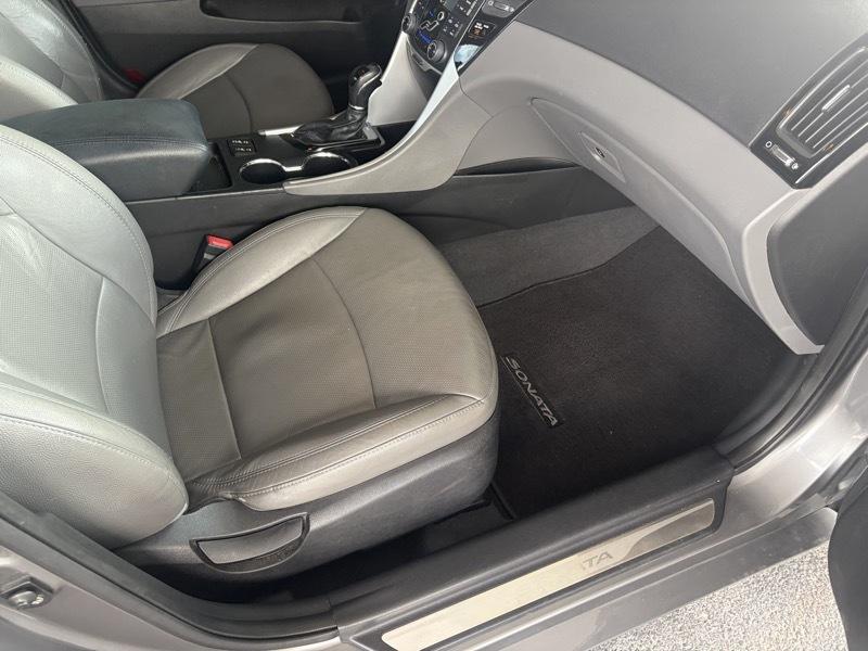 Hyundai Sonata Limited Auto 2011