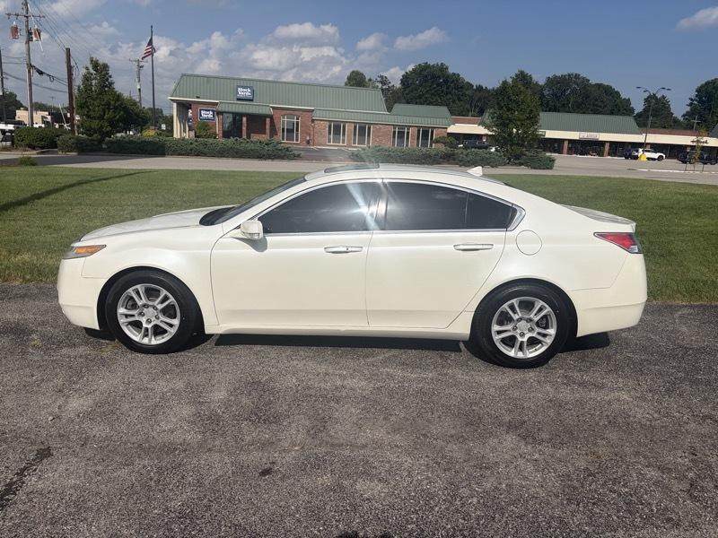 Acura TL 5-Speed AT with Tech Package 2010