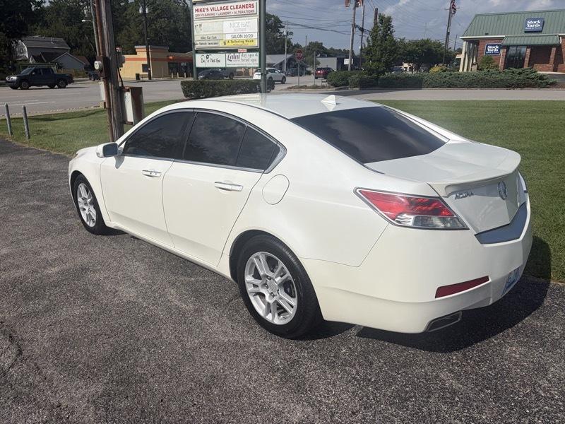 Acura TL 5-Speed AT with Tech Package 2010