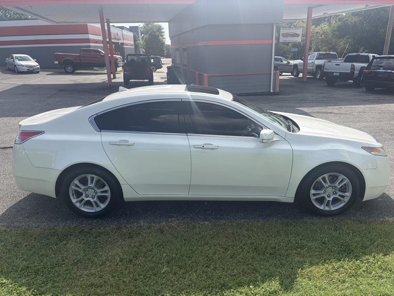 Acura TL 5-Speed AT with Tech Package 2010