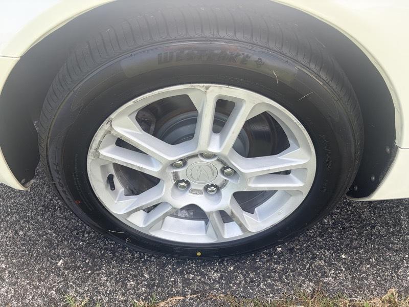 Acura TL 5-Speed AT with Tech Package 2010