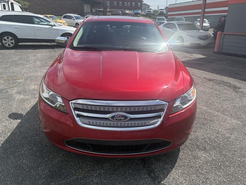 Ford Taurus Limited FWD 2012