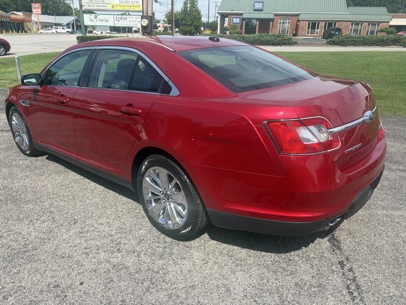 Ford Taurus Limited FWD 2012