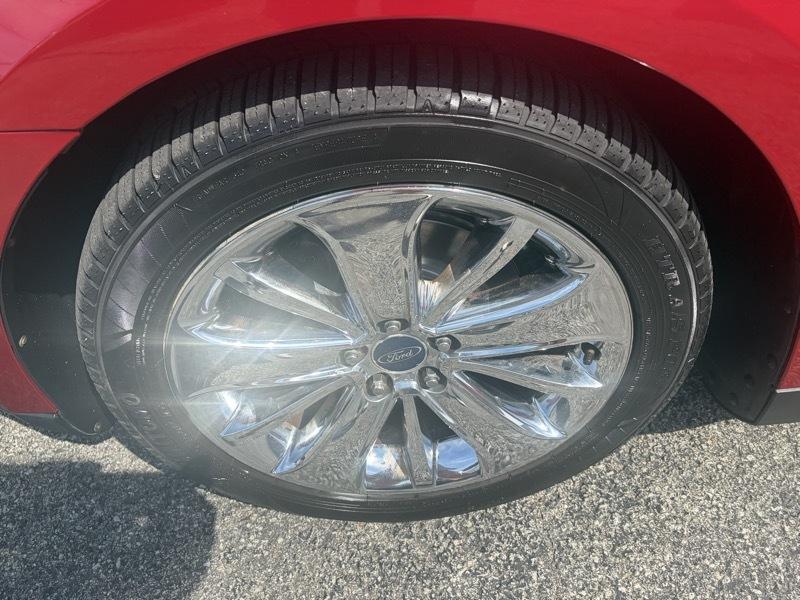 Ford Taurus Limited FWD 2012