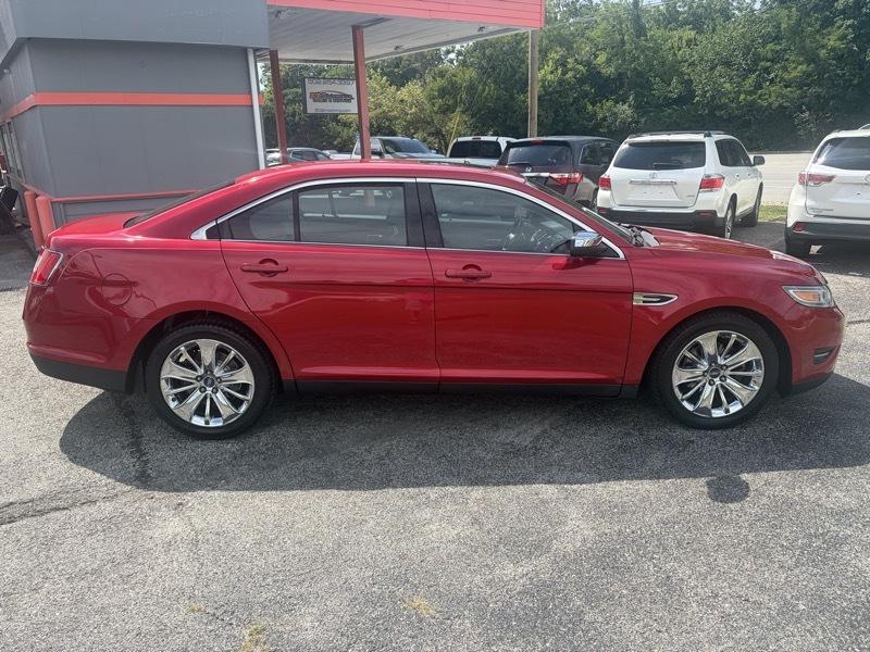 Ford Taurus Limited FWD 2012