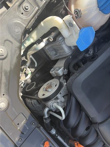 Volkswagen Passat 2.5L SE MT 2012