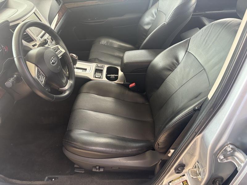 Subaru Legacy 2.5i Limited 2014