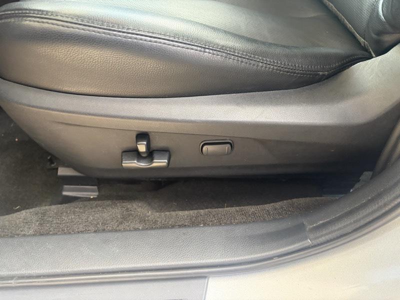Subaru Legacy 2.5i Limited 2014