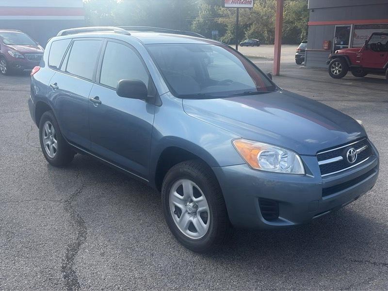 Toyota RAV4 Base I4 4WD 2012
