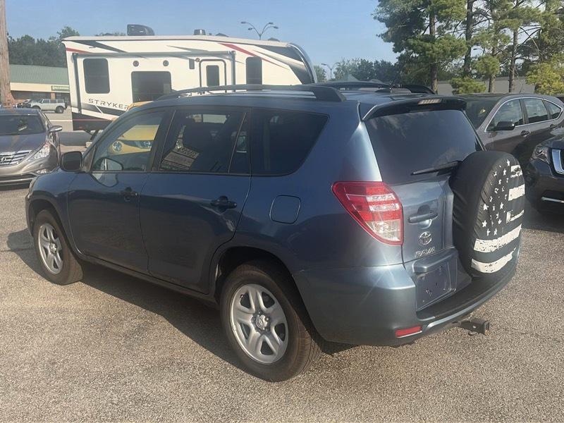 Toyota RAV4 Base I4 4WD 2012