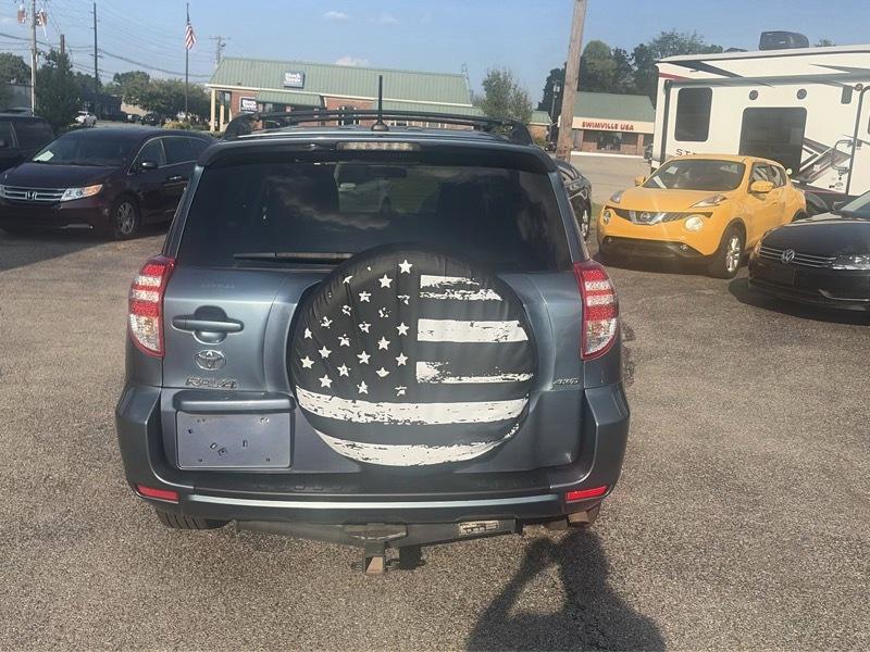 Toyota RAV4 Base I4 4WD 2012