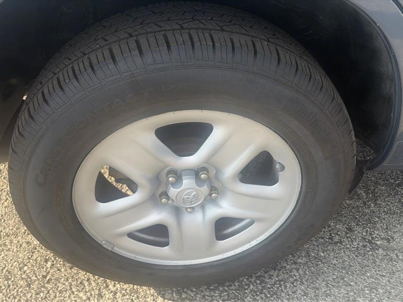Toyota RAV4 Base I4 4WD 2012