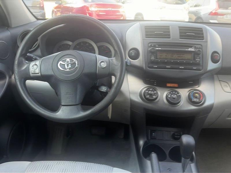 Toyota RAV4 Base I4 4WD 2012