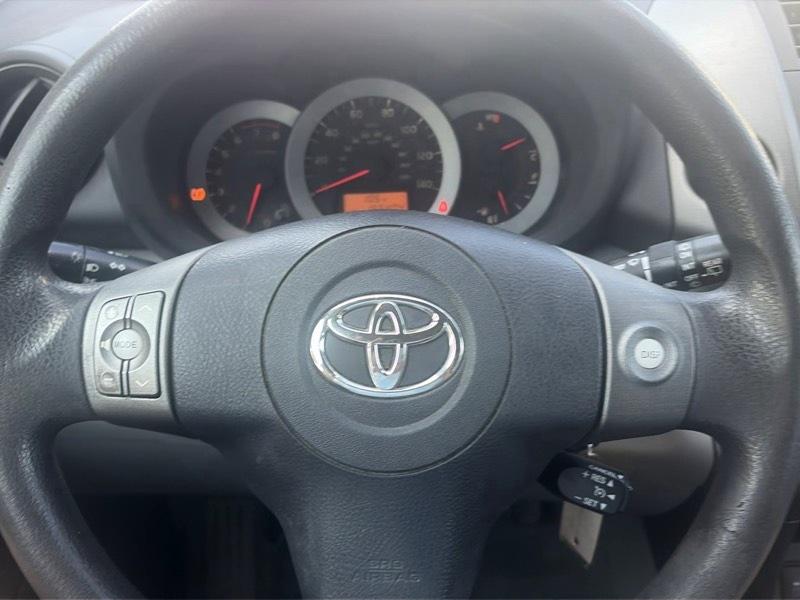 Toyota RAV4 Base I4 4WD 2012