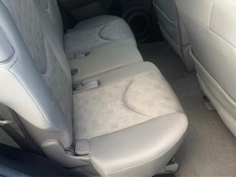Toyota RAV4 Base I4 4WD 2012