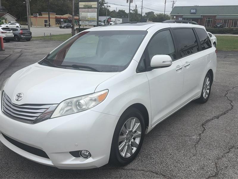 Toyota Sienna Limited 7-Passenger 2013