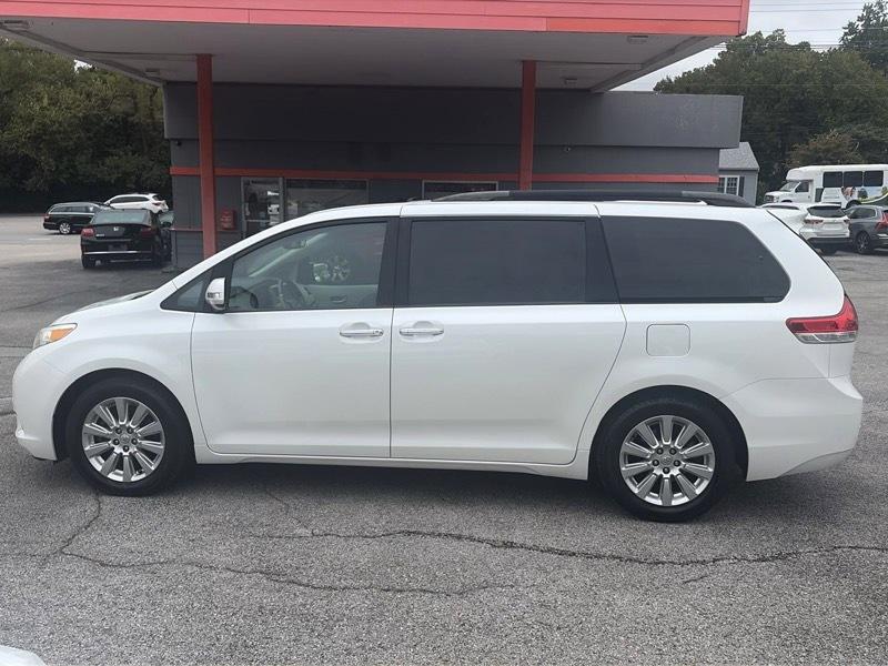 Toyota Sienna Limited 7-Passenger 2013