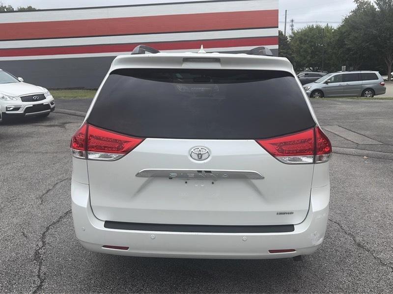 Toyota Sienna Limited 7-Passenger 2013
